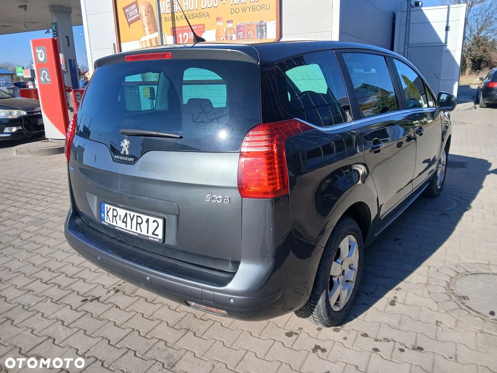 Peugeot 5008 - 3