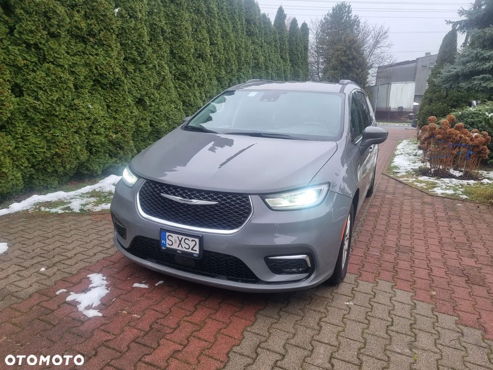 Chrysler Pacifica - 8