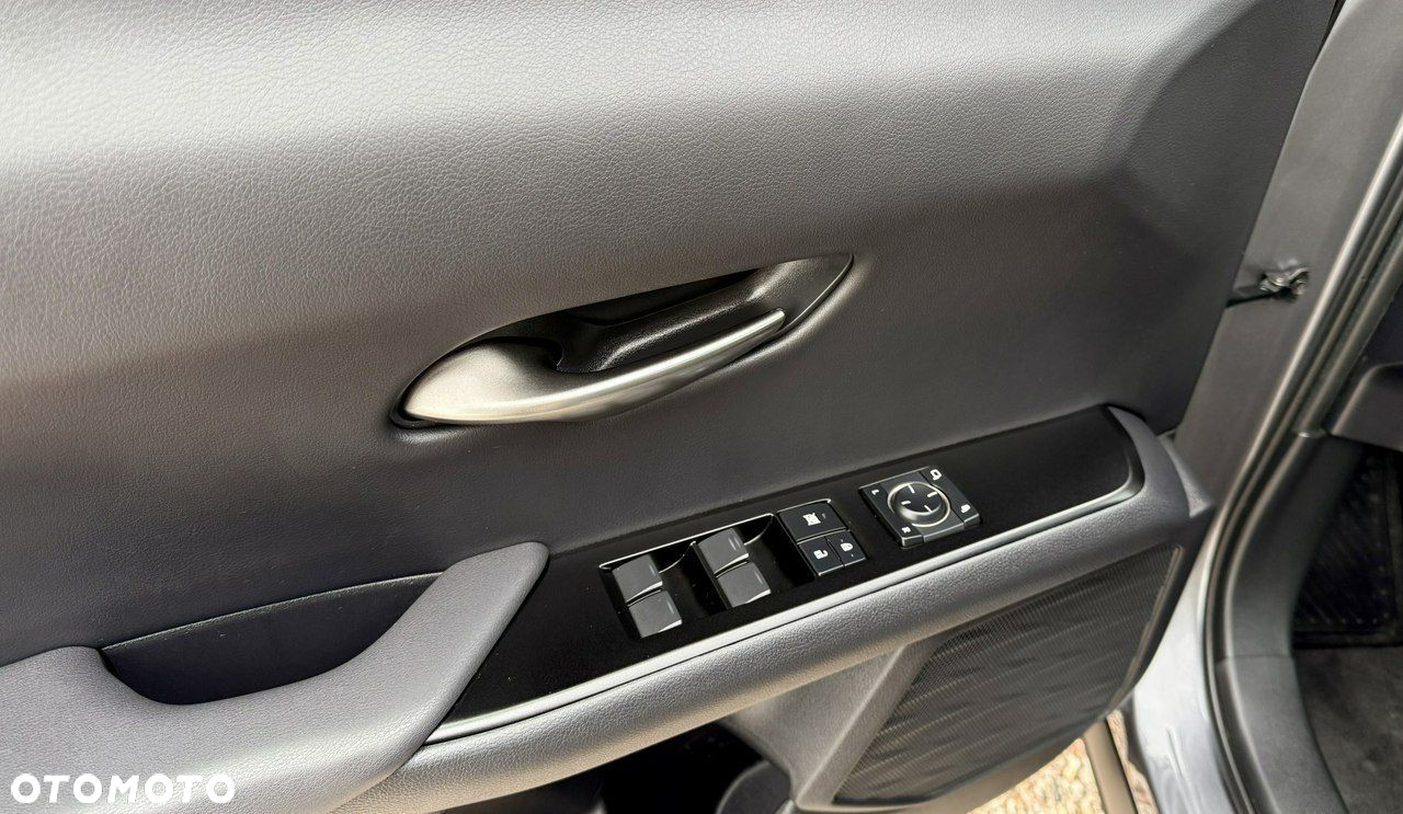 Lexus UX 250h Elegance 2WD - 37