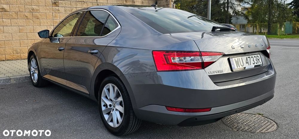 Skoda Superb 2.0 TSI Ambition DSG - 5
