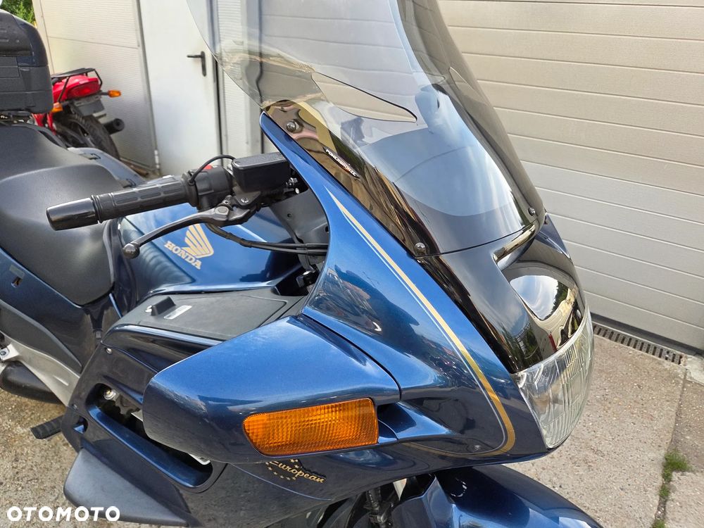 Honda ST - 9