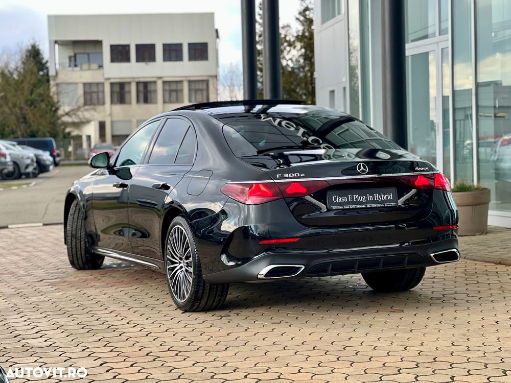 Mercedes-Benz E 300 4MATIC Aut. - 3