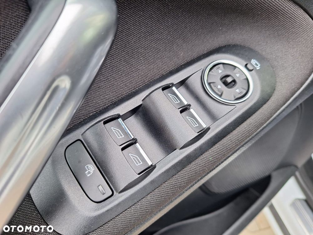 Ford S-Max 2.0 TDCi DPF Titanium X - 26