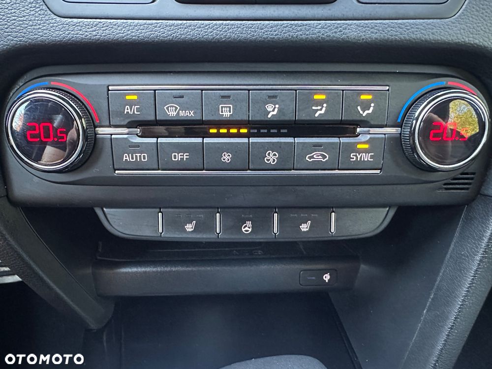 Kia Ceed 1.4 T-GDI L Business Line Plus DCT - 18