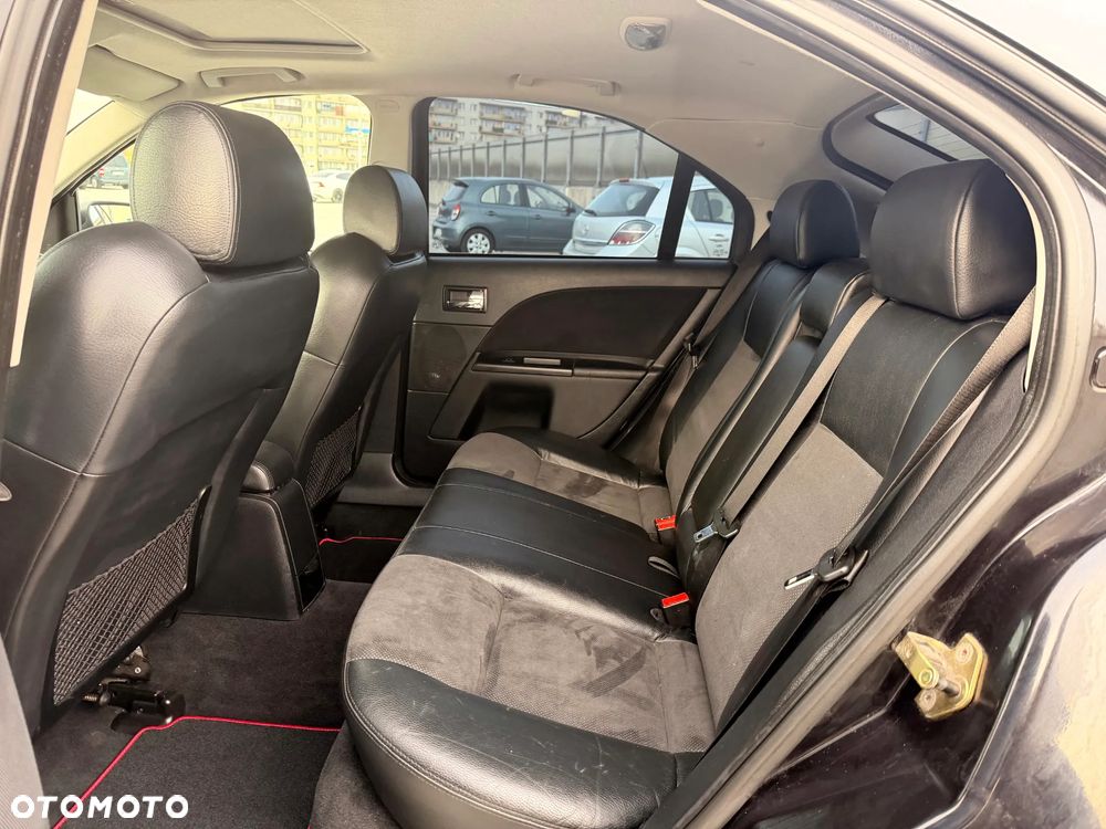 Ford Mondeo 3.0 V6 ST 220 - 14