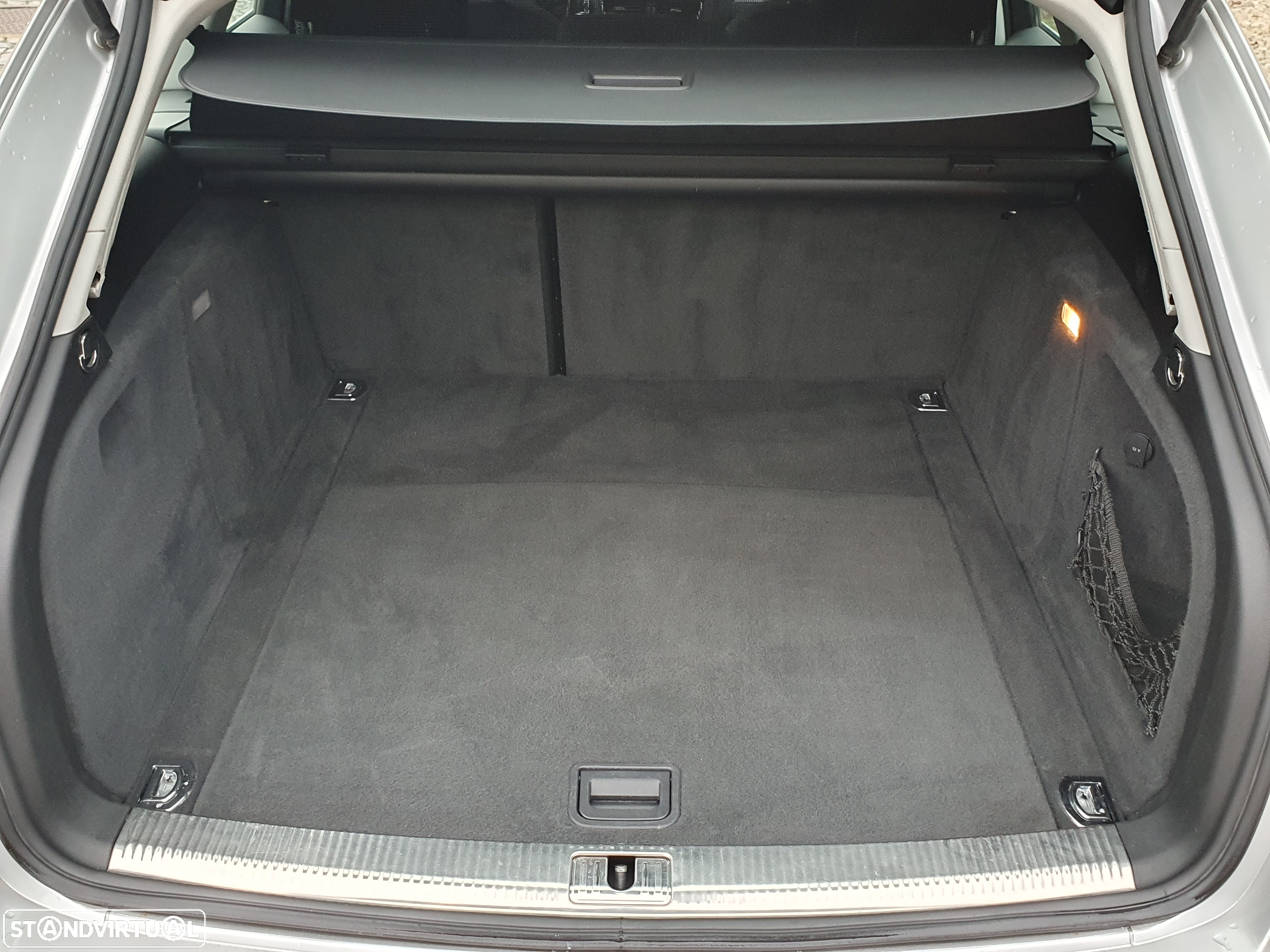 Audi A4 Avant 2.0 TDI Business Line Advance - 24