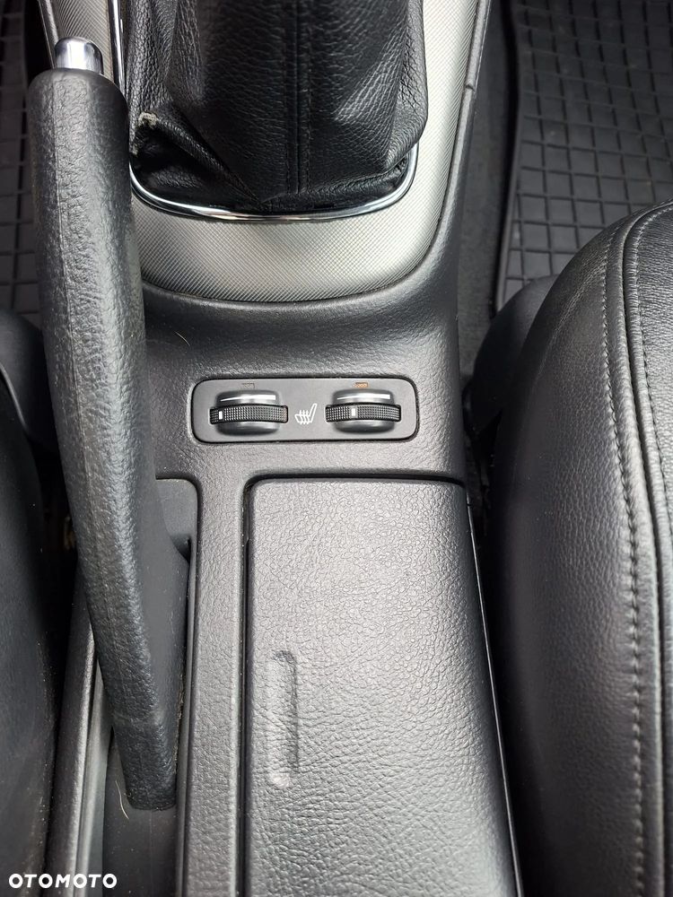 Toyota Avensis 2.0 D-4D Travel - 15