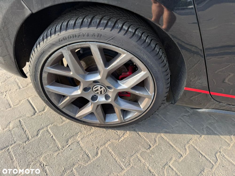 Volkswagen Golf 2.0 TSI GTI - 21