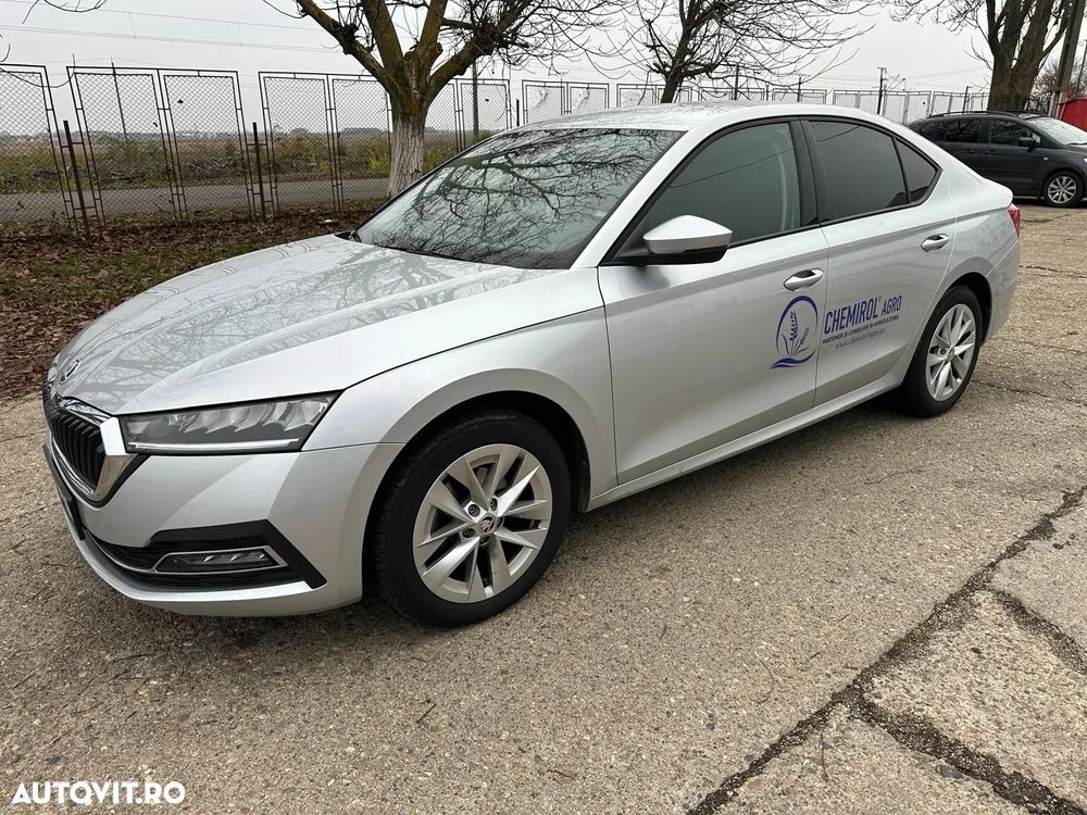 Skoda Octavia 2.0 TDI DSG Ambition - 1