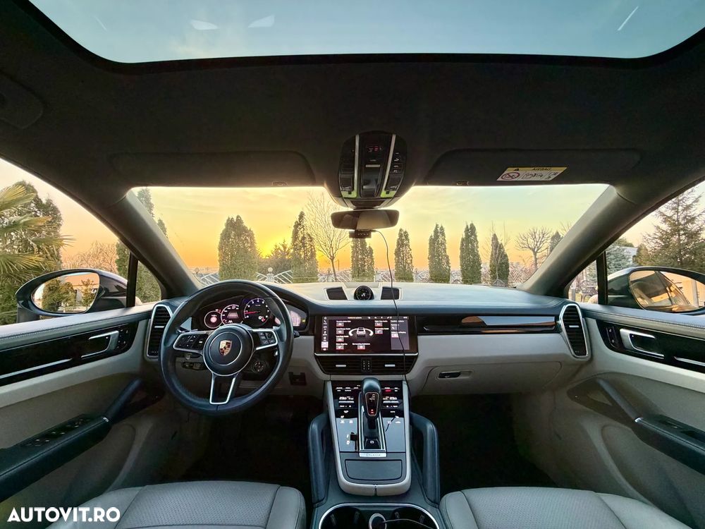 Porsche Cayenne Standard - 5