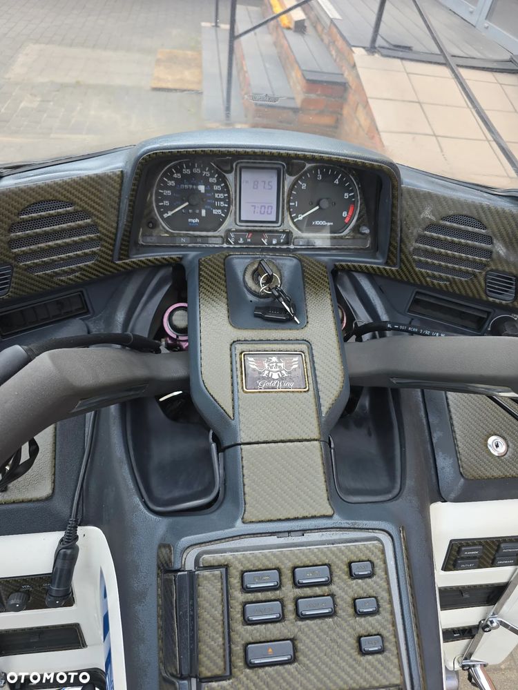 Honda GL - 24