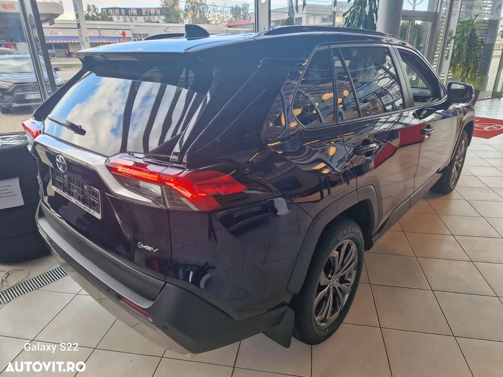 Toyota RAV4 - 4