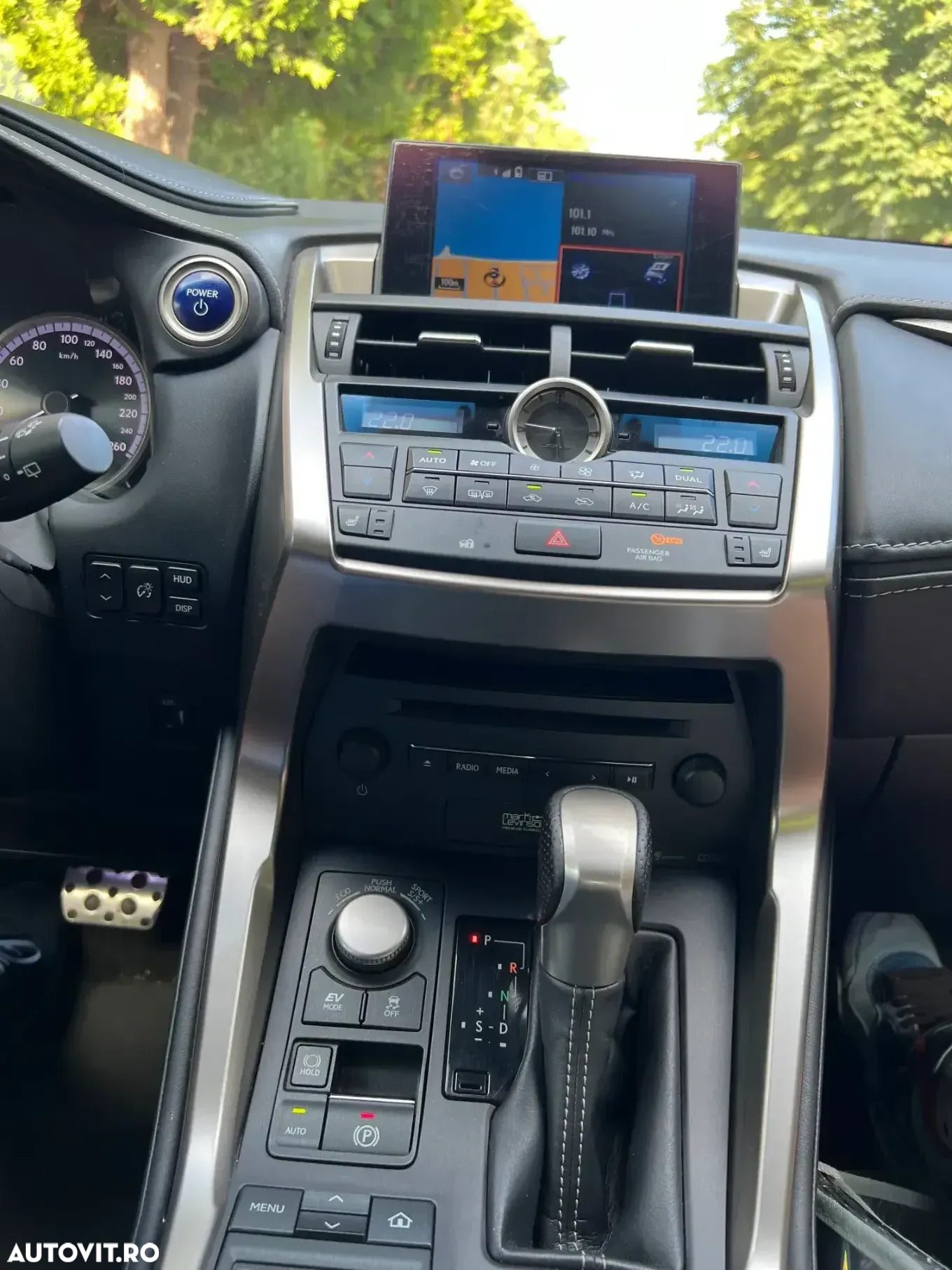 Lexus Seria NX 300h AWD F Sport - 15