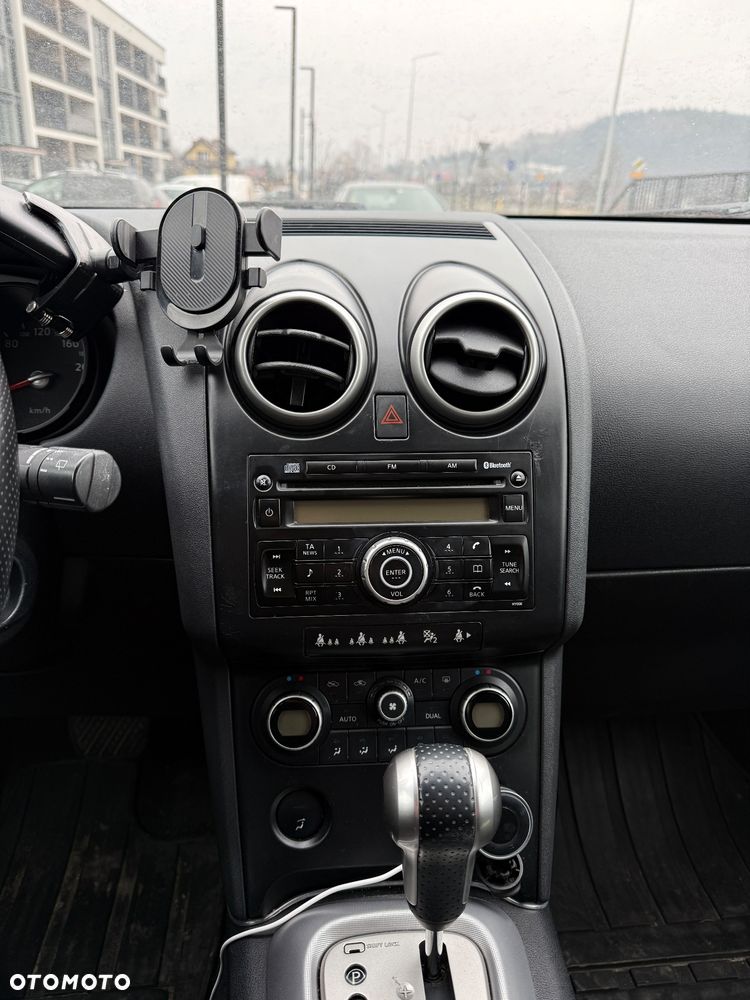 Nissan Qashqai 2.0 dCi 4x4 Tekna - 8