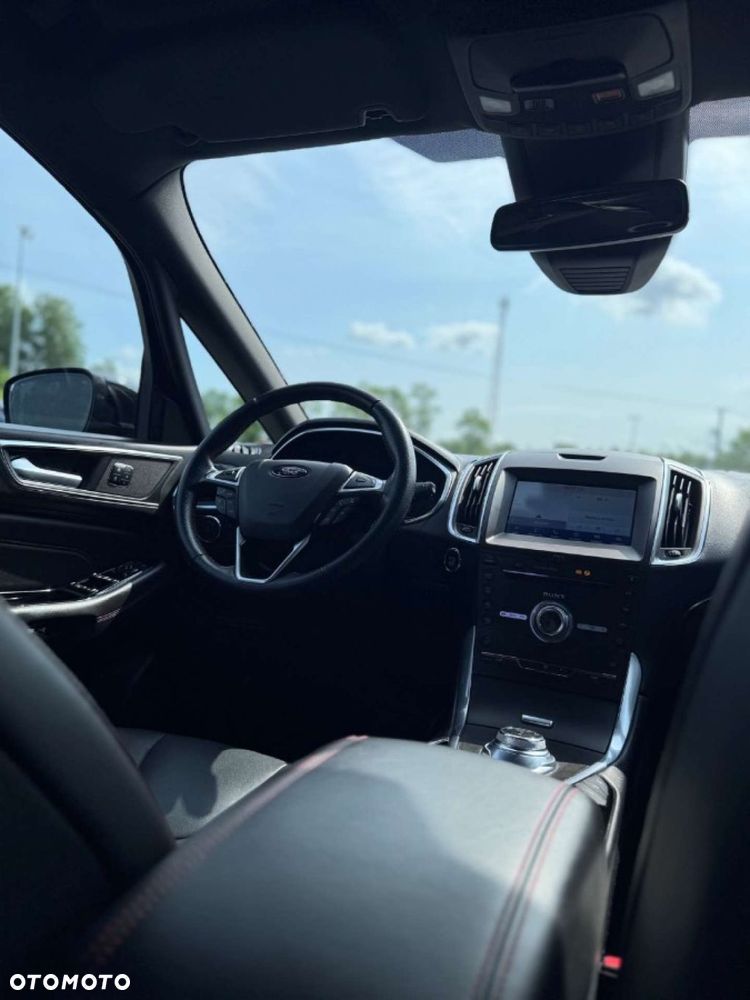 Ford S-Max - 34