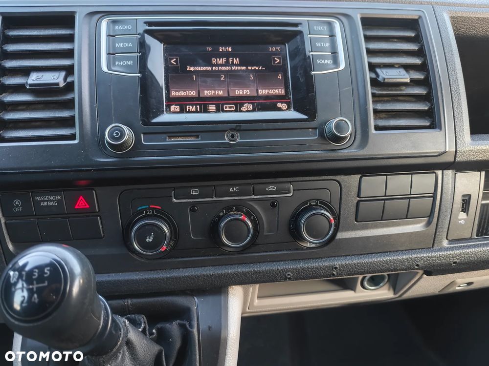 Volkswagen TRANSPORTER T5 - 13