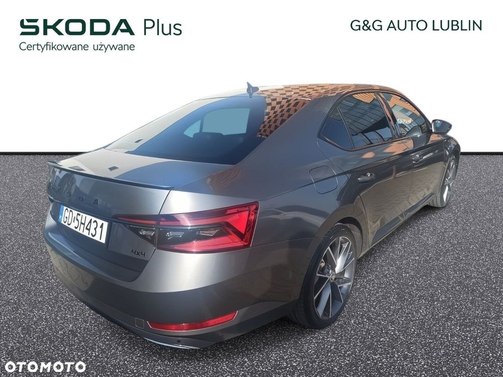Skoda Superb 2.0 TDI SCR 4x4 Sportline DSG - 4