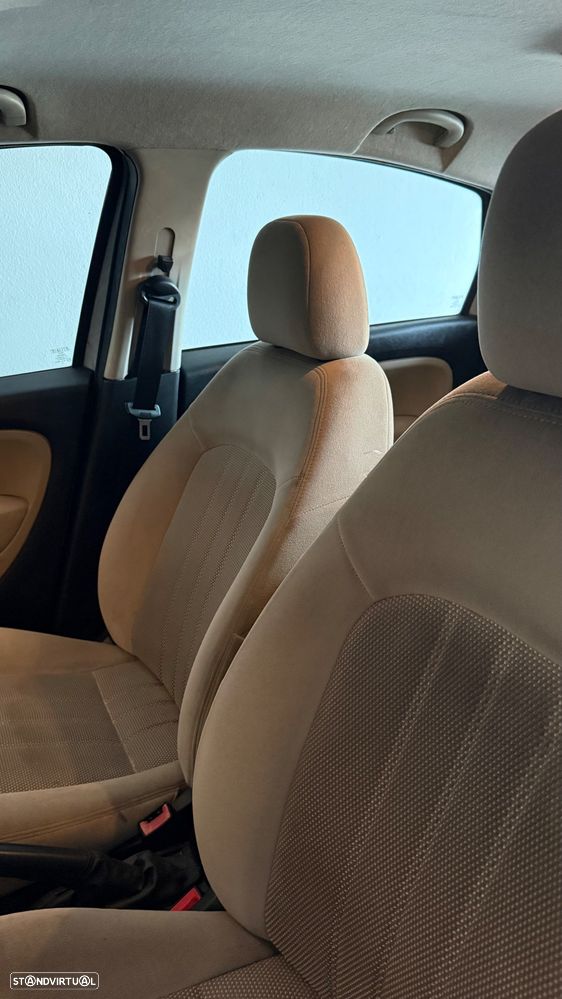 Fiat Linea 1.3 M-Jet Emotion - 9