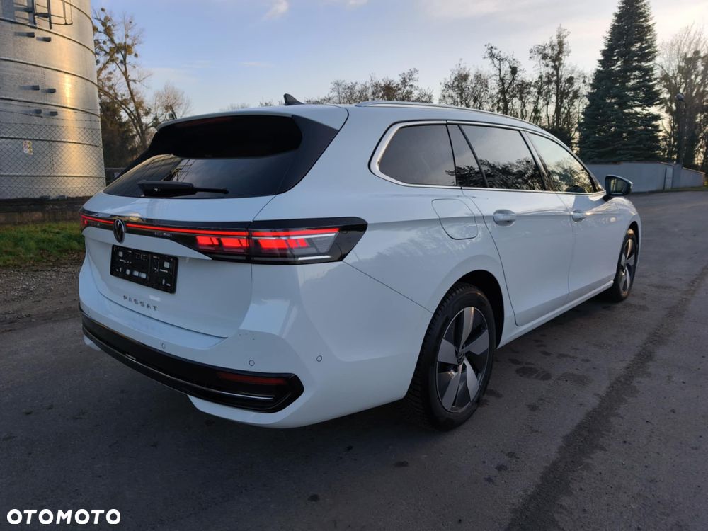 Volkswagen Passat 2.0 TDI SCR DSG Elegance - 7