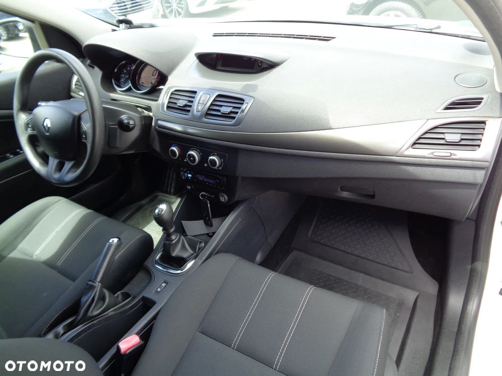 Renault Megane 1.6 16V 110 LIMITED - 17