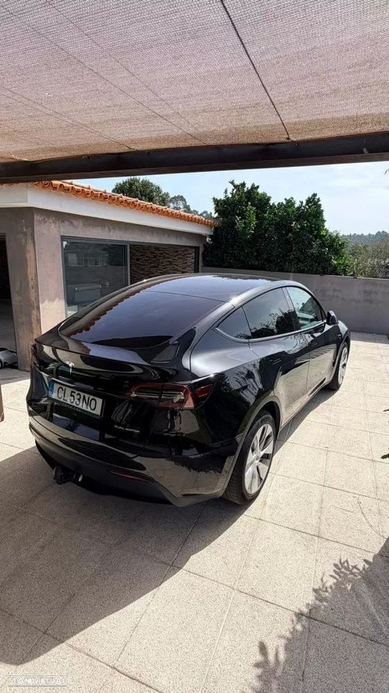 Tesla Model Y Long-Range RWD - 12