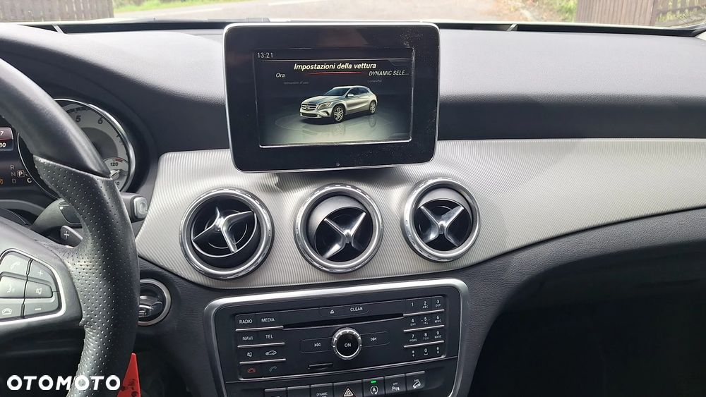 Mercedes-Benz GLA 250 4Matic 7G-DCT AMG Line - 13