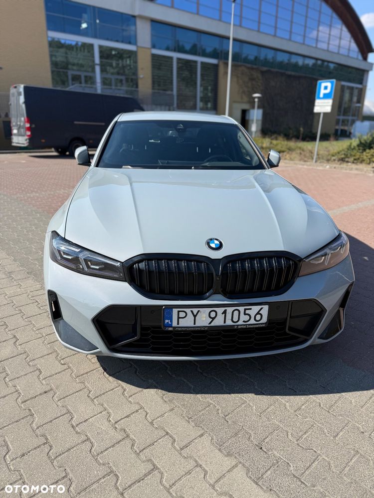 BMW Seria 3 330i M Sport - 10