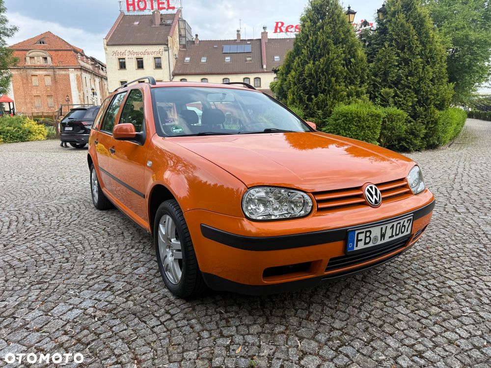 Volkswagen Golf 1.6 Basis - 2