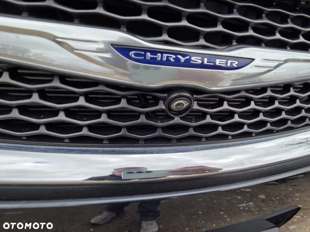 Chrysler Pacifica - 22