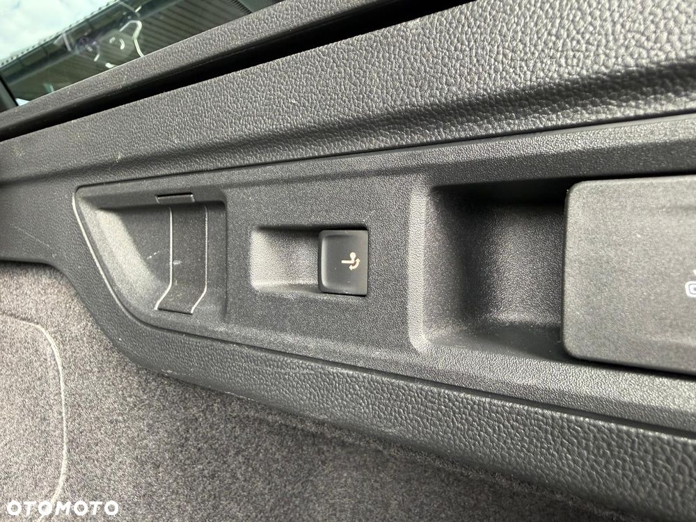 Volkswagen Passat - 20