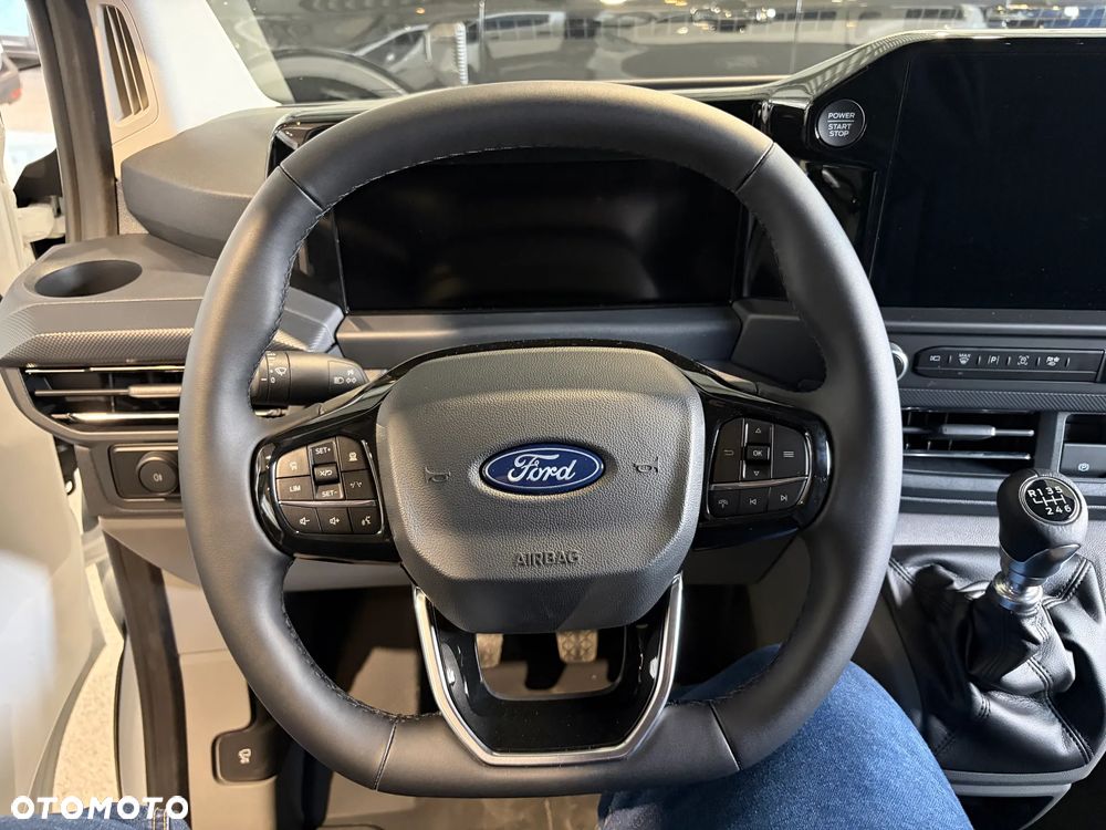 Ford Transit Custom L2 Van 150KM Limited - 11