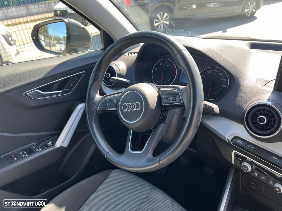 Audi Q2 30 TDI - 12