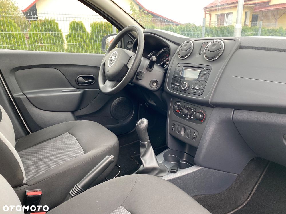 Dacia Sandero 1.2 16V 75 Essentiel - 12