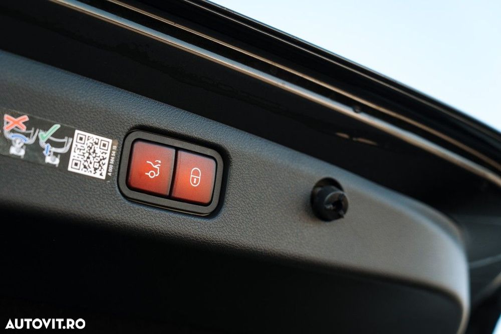 Mercedes-Benz E - 38