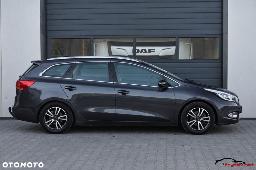 Kia Ceed - 4