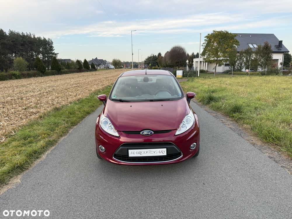 Ford Fiesta 2010 photo 2
