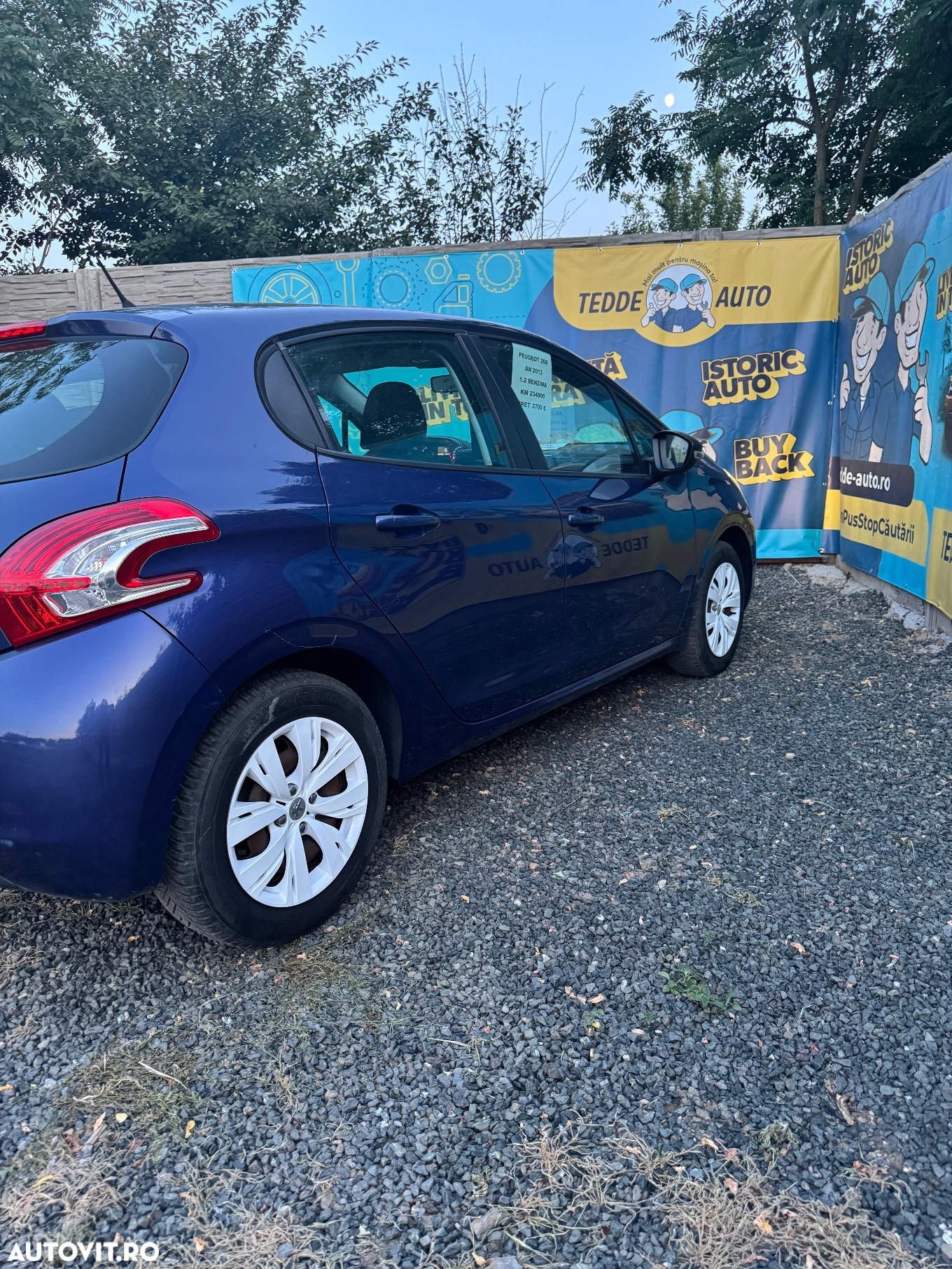 Peugeot 208 1.2 L PureTech Active - 15