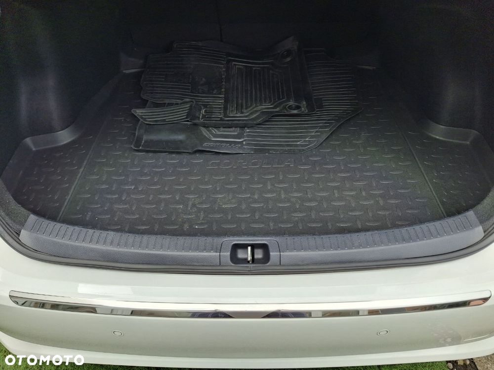 Toyota Corolla - 28
