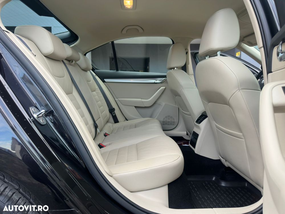 Skoda Octavia 2.0 TDI Green tec DSG Elegance - 11