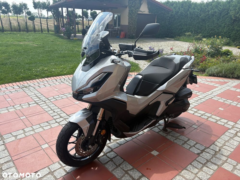 Honda ADV350 - 4