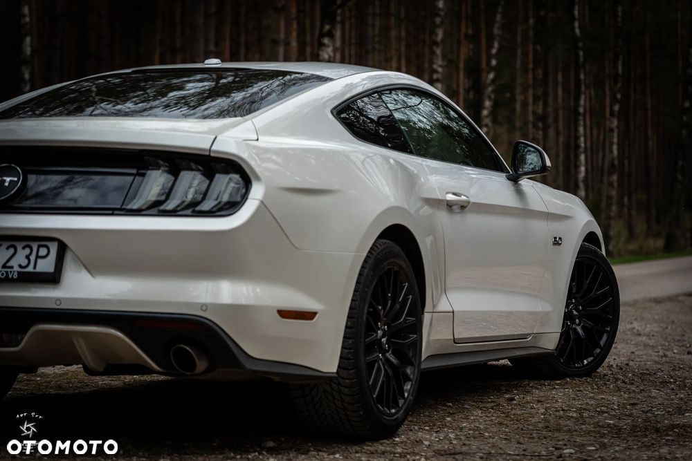 Ford Mustang - 8