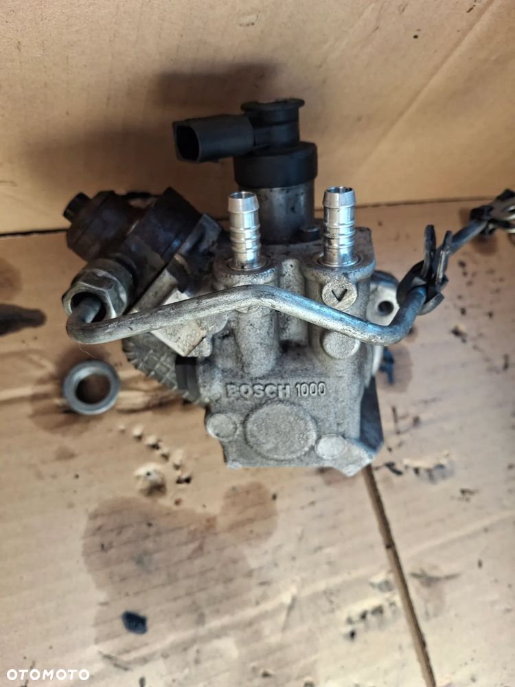 Wtryskiwacze VW 2,0TDI 03L130277 z Niemiec - 2
