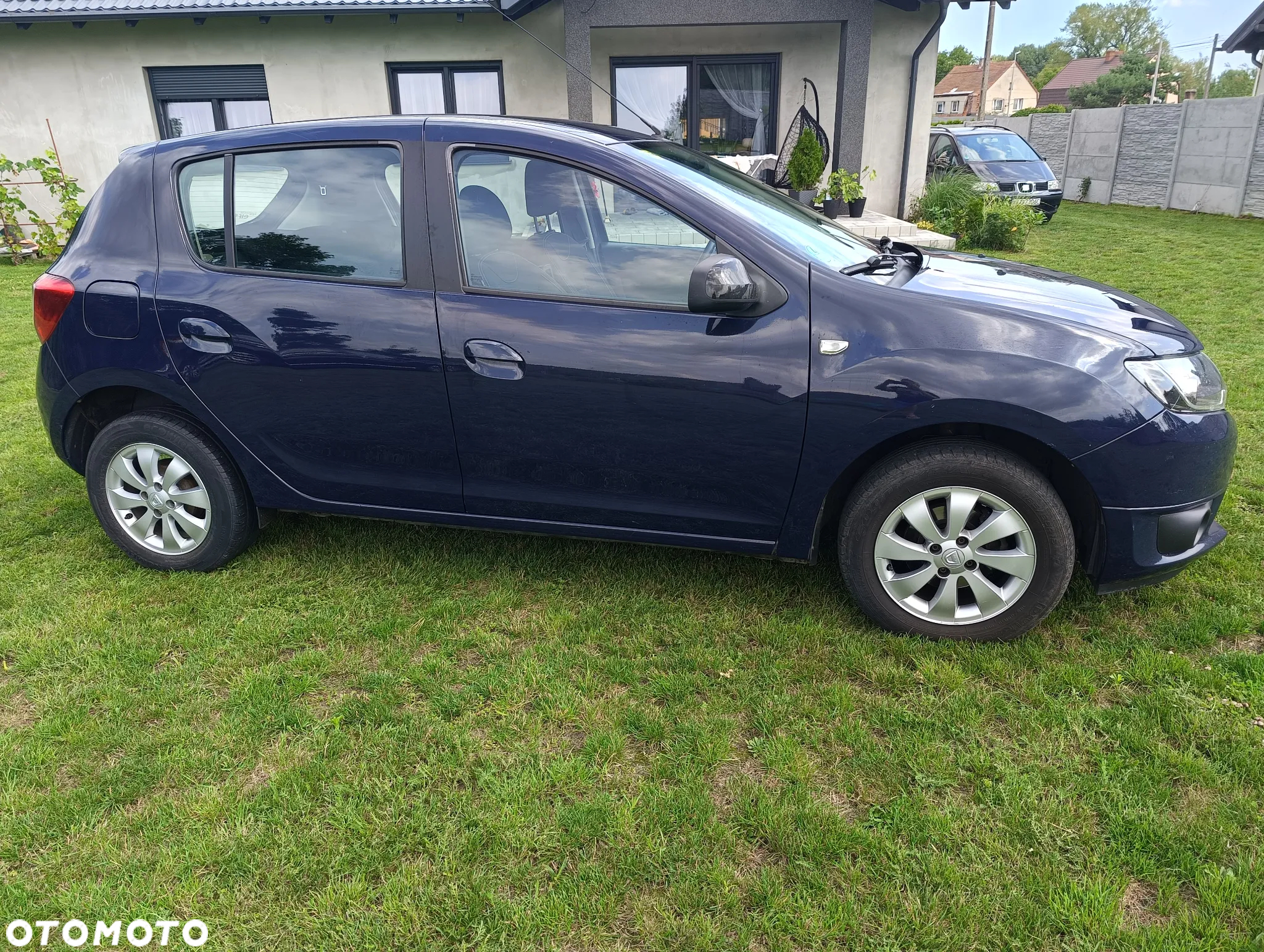 Dacia Sandero dCi 90 Laureate - 8