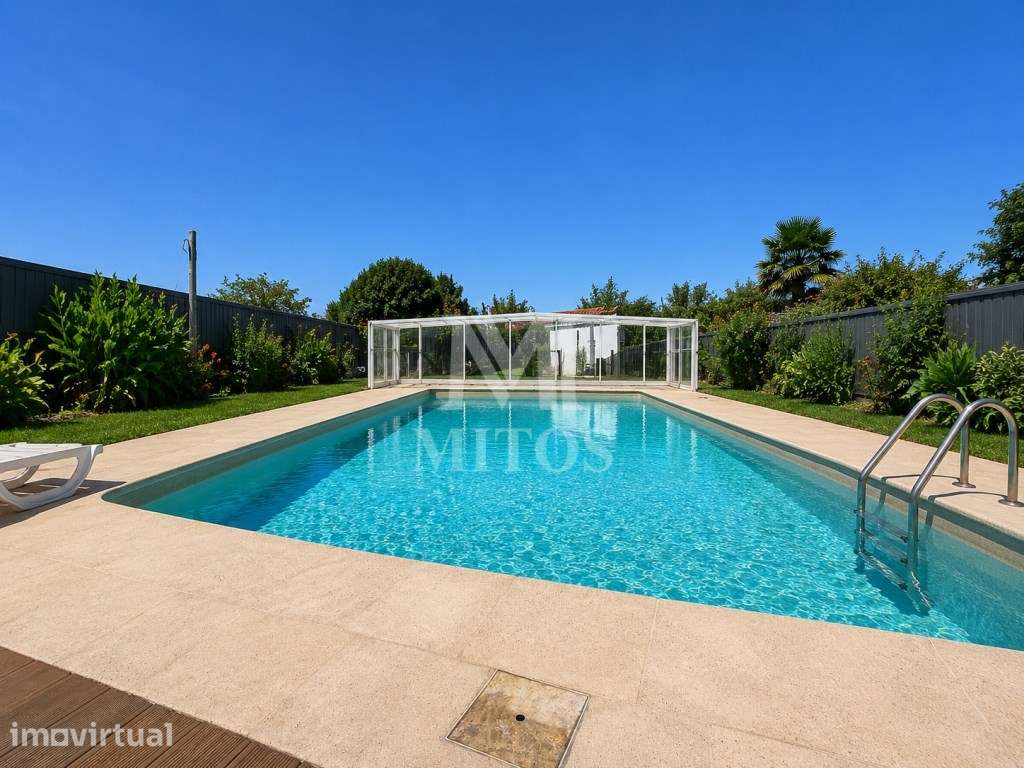 Moradia isolada com piscina coberta e court ténis - Meadela - Grande imagem: 2/24