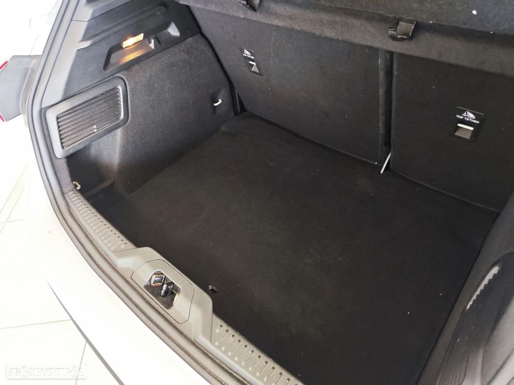 Ford Focus 1.0 EcoBoost ST-Line - 10