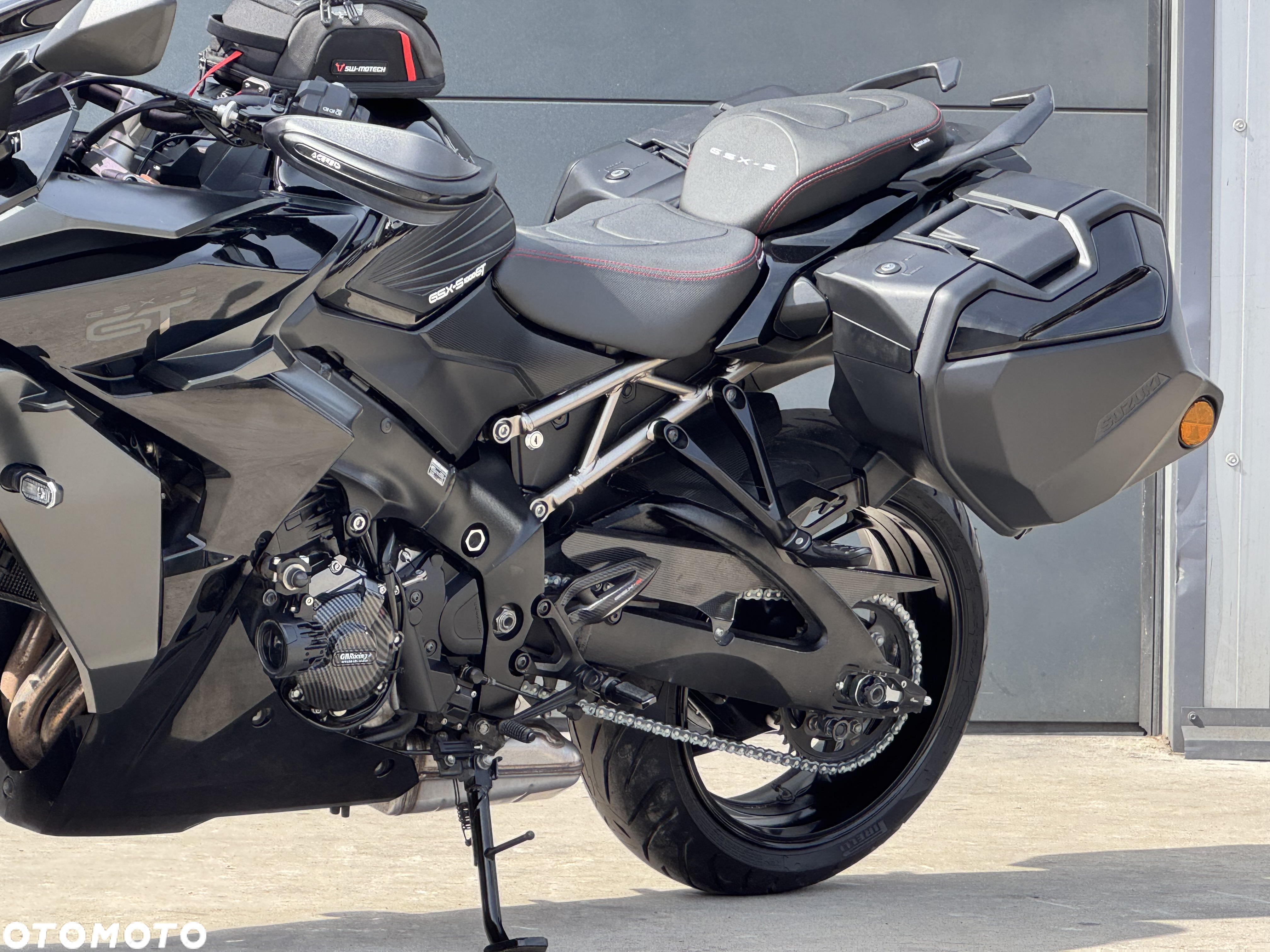 Suzuki GSX - 29