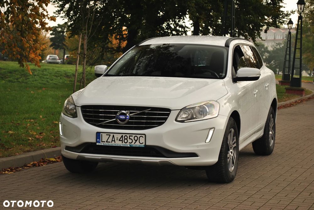 Volvo XC 60 D4 Geartronic Momentum - 4