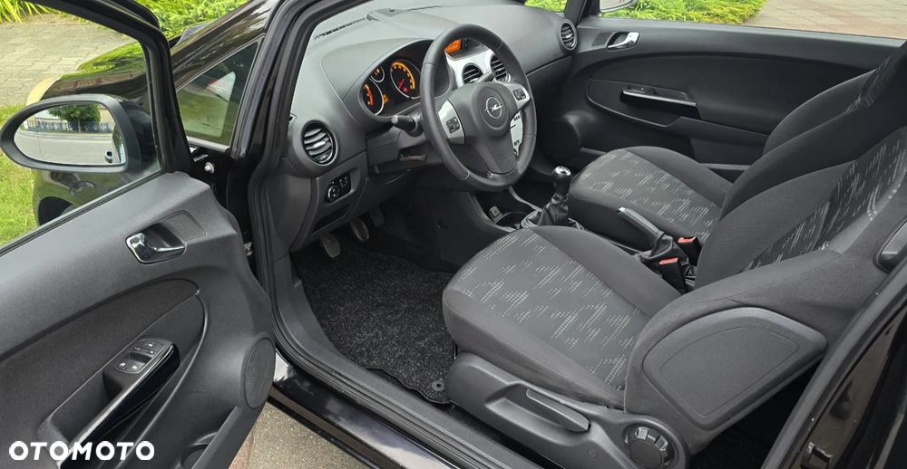 Opel Corsa 1.4 16V Satellite - 29