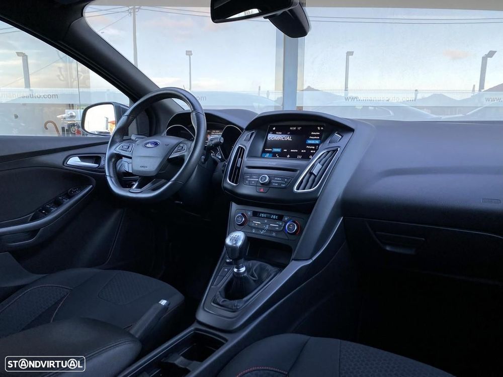 Ford Focus 1.5 TDCi ST-Line - 16