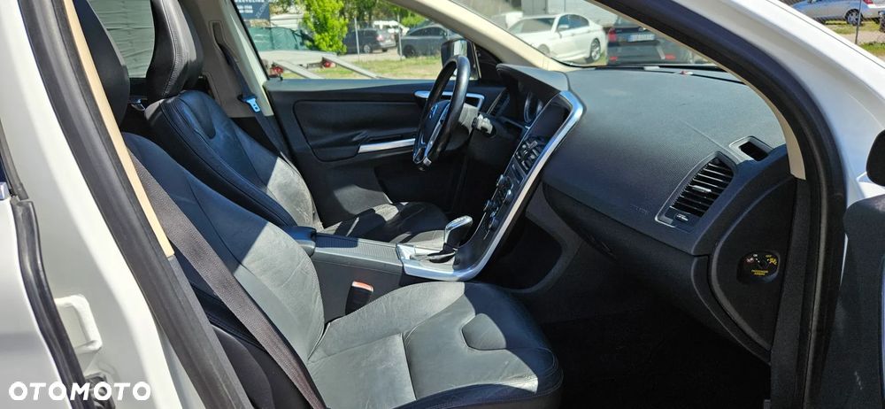 Volvo XC 60 D5 AWD Summum - 28